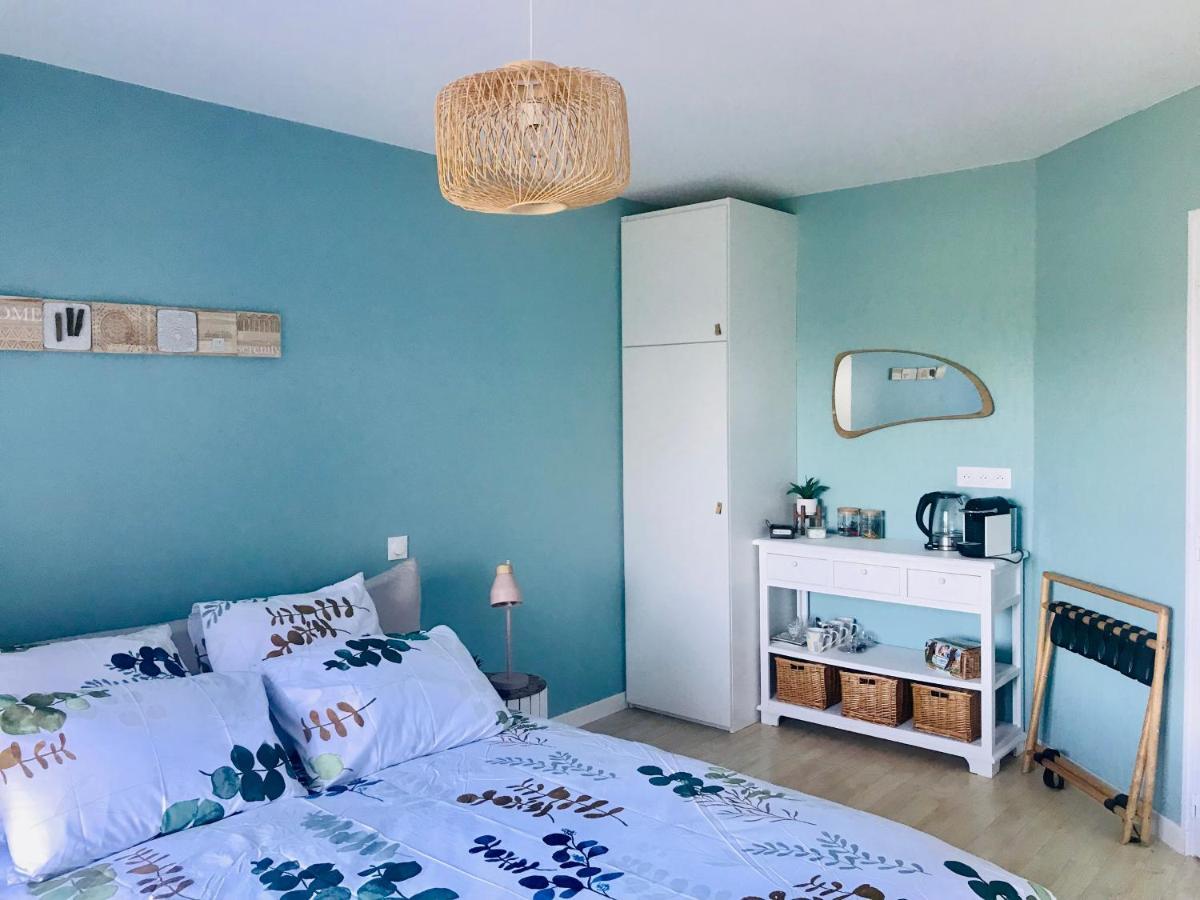 Au Petit Bonheur De Claire Et Jo Bed & Breakfast La Chapelle-Caro Екстериор снимка