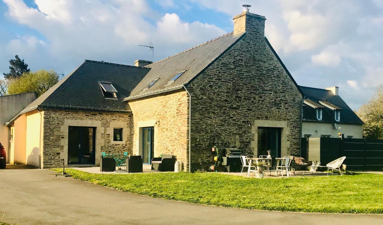 Au Petit Bonheur De Claire Et Jo Bed & Breakfast La Chapelle-Caro Екстериор снимка