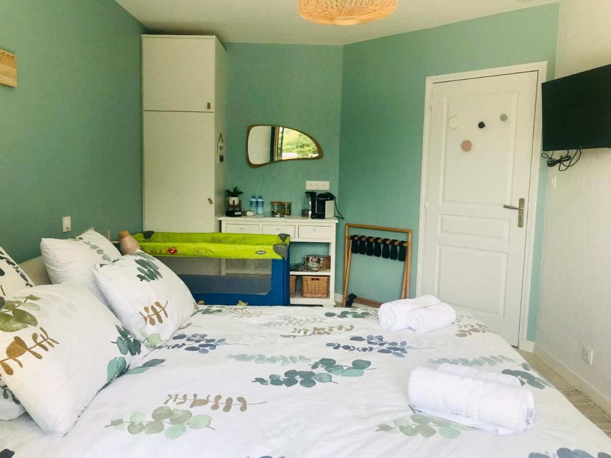 Au Petit Bonheur De Claire Et Jo Bed & Breakfast La Chapelle-Caro Екстериор снимка