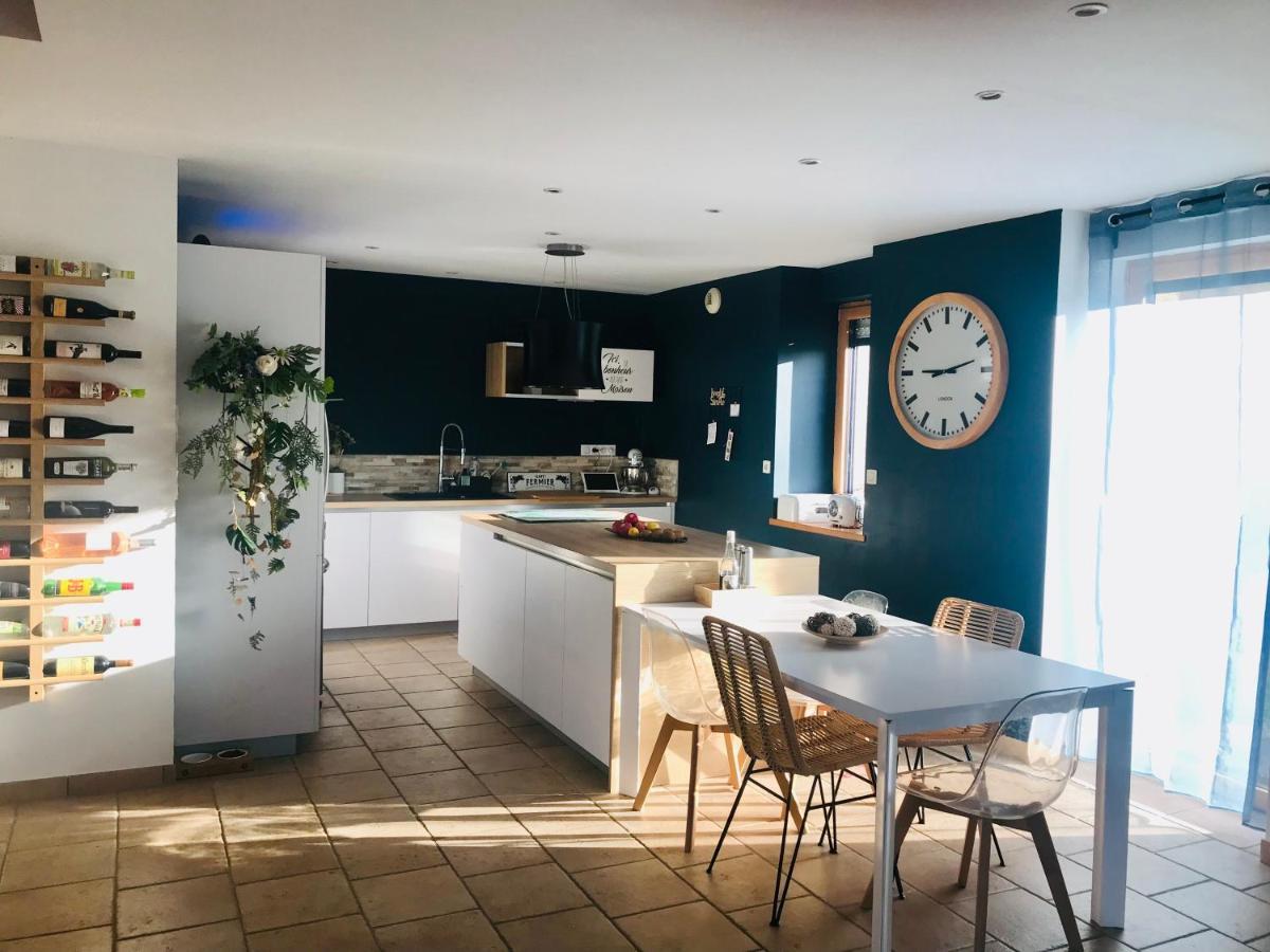 Au Petit Bonheur De Claire Et Jo Bed & Breakfast La Chapelle-Caro Екстериор снимка