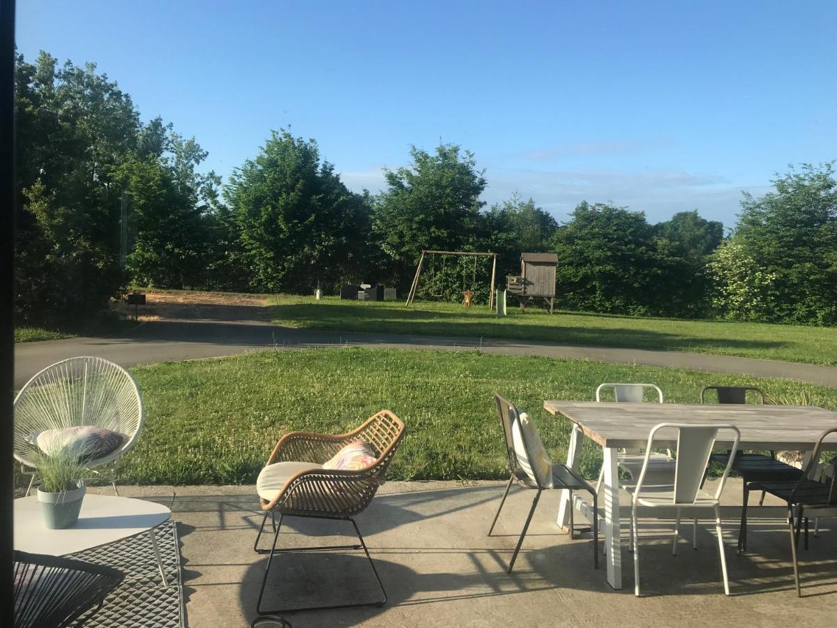 Au Petit Bonheur De Claire Et Jo Bed & Breakfast La Chapelle-Caro Екстериор снимка