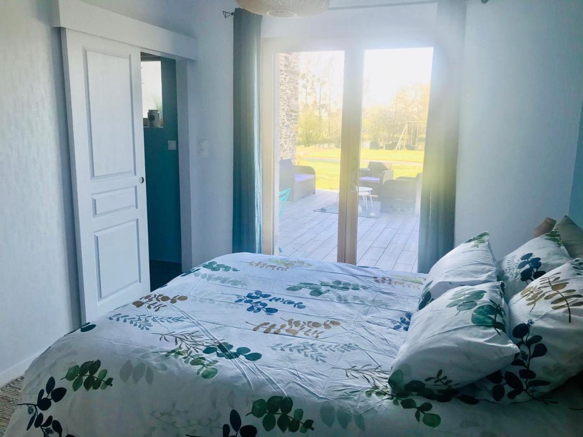Au Petit Bonheur De Claire Et Jo Bed & Breakfast La Chapelle-Caro Екстериор снимка